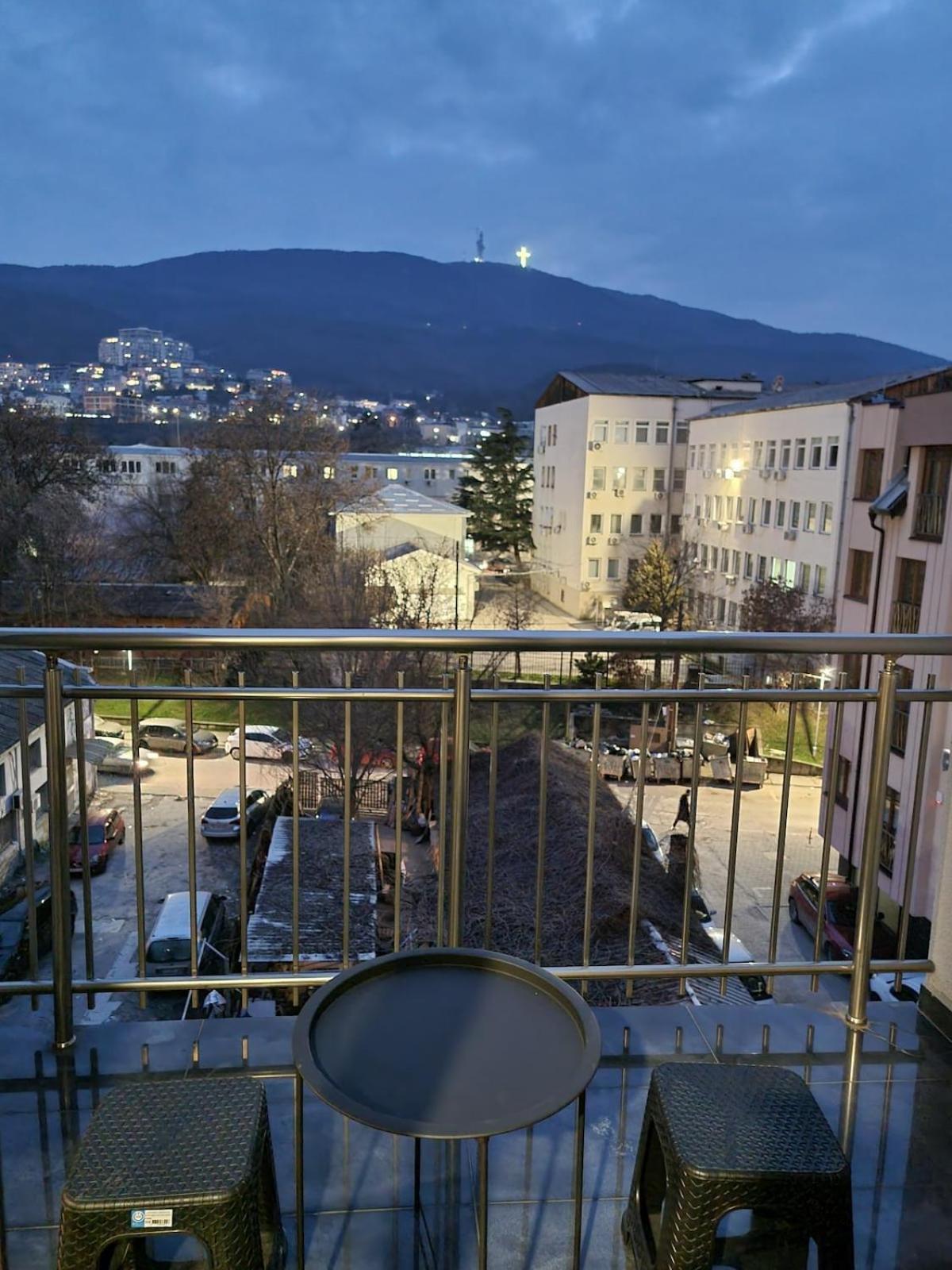 Center Panorama
